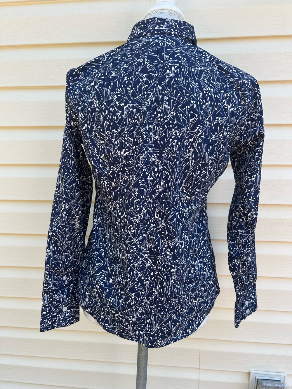 Lands' End Navy and White Floral Button-Down Shirt - Picture 4 of 4